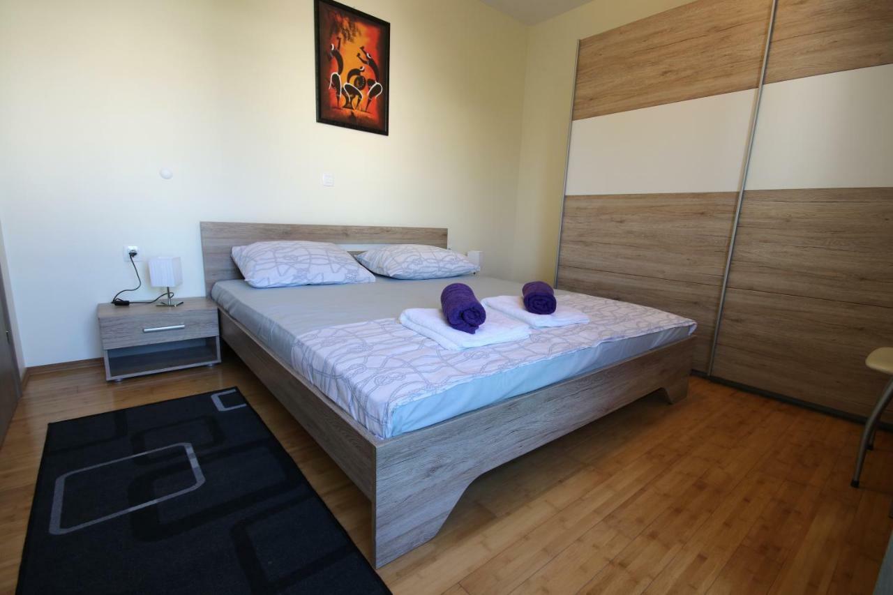Apartment Mel Спліт Екстер'єр фото